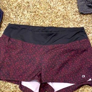 GapFit Maternity shorts